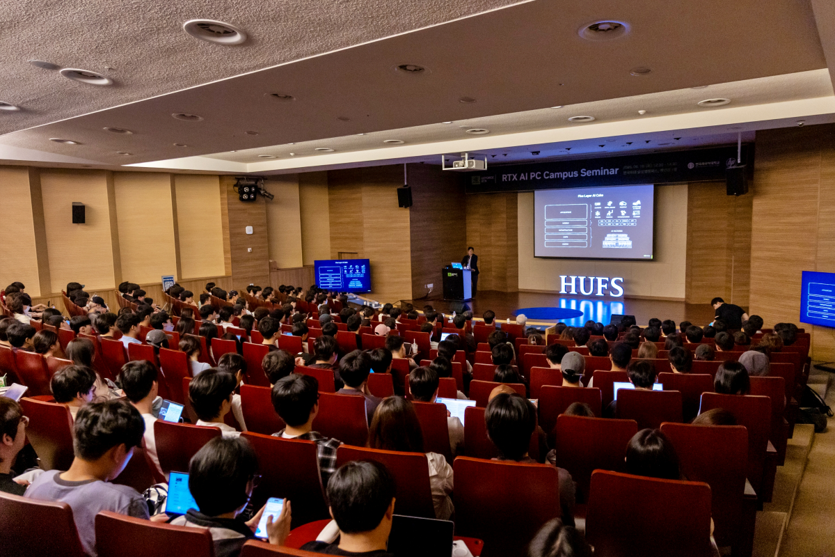 한국외대, 엔비디아 코리아 김승규 컨슈머 비즈니스 대표 초청 ‘HUFS특강’ 개최 대표이미지